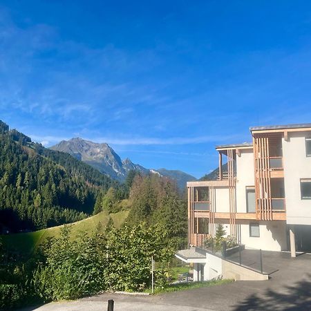 Natur Zeit - Alpine Garden Apartments Mayrhofen Exterior photo