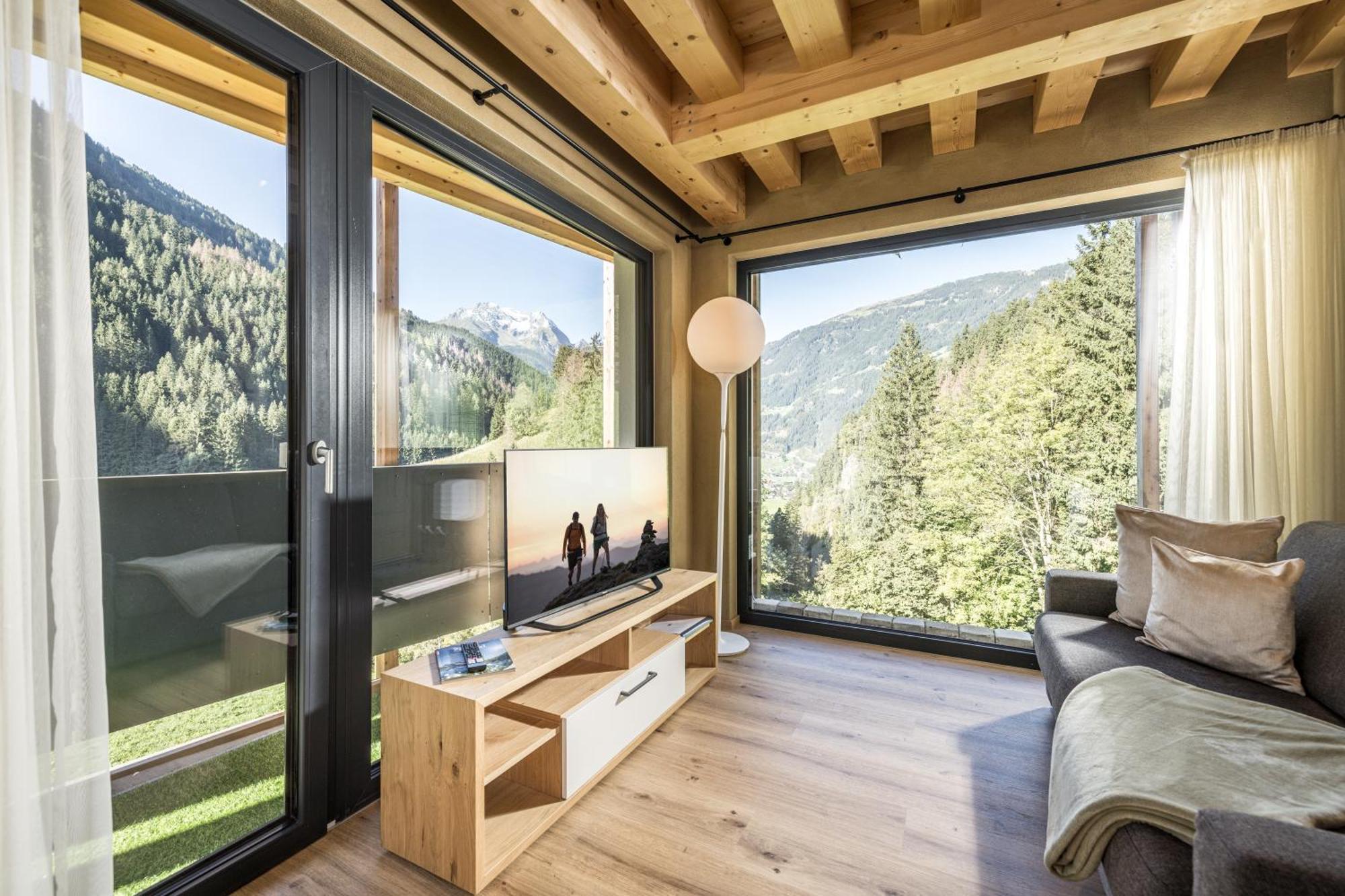 Natur Zeit - Alpine Garden Apartments Mayrhofen Exterior photo
